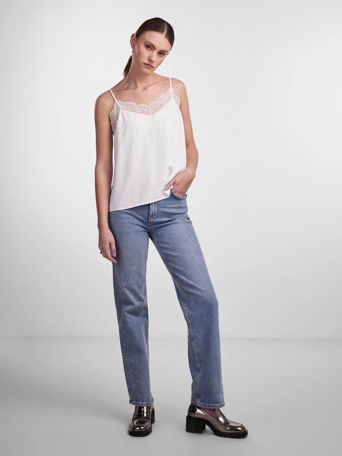 PCTIFFANY Singlet - Cloud Dancer